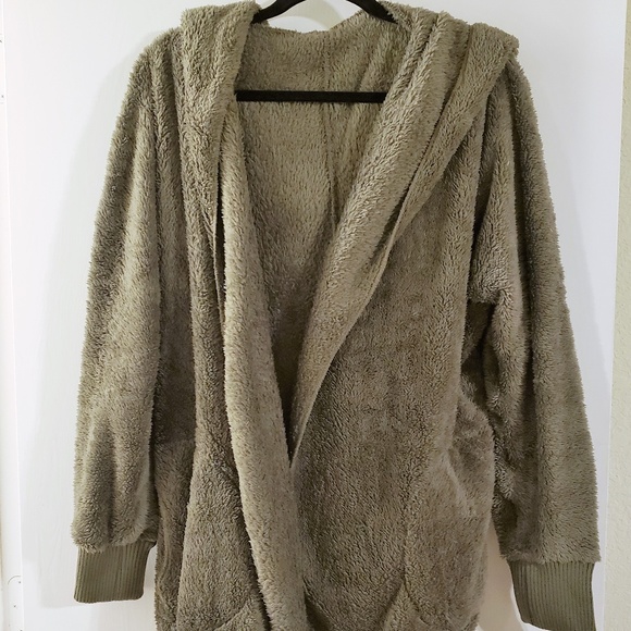 SUPER SOFT! ✨ Plush Fleece Hooded Cardigan - Picture 6 of 6